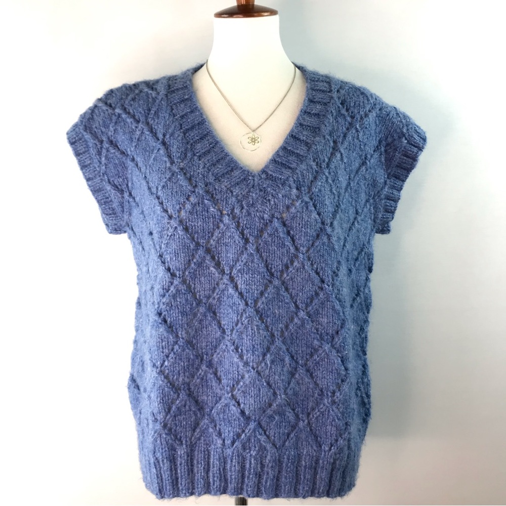 Hand Crafted Blue Ivory Marled Hand Knit Short Sleeve V-Neck Sweater NWOT